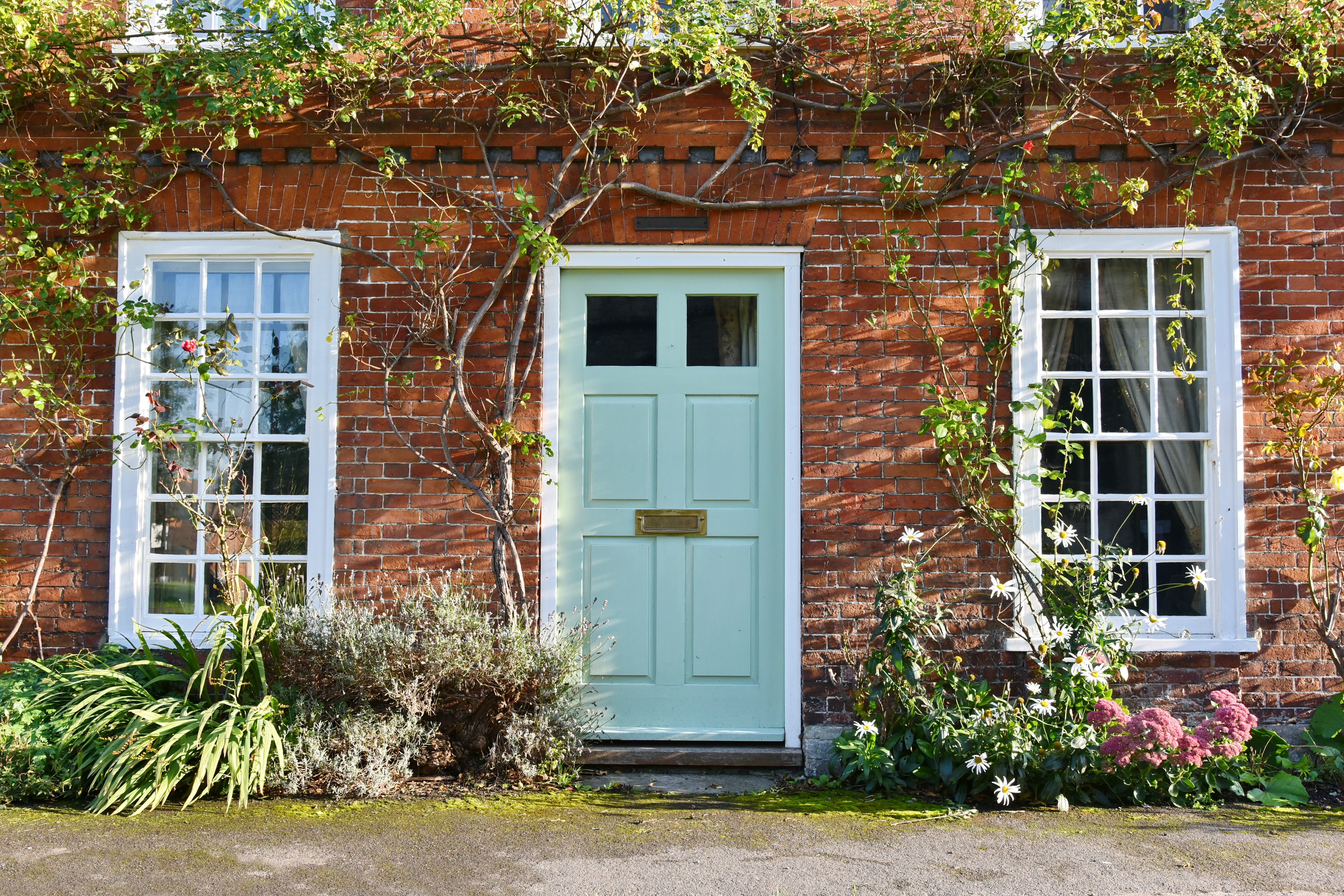 Exterior showing sash windows